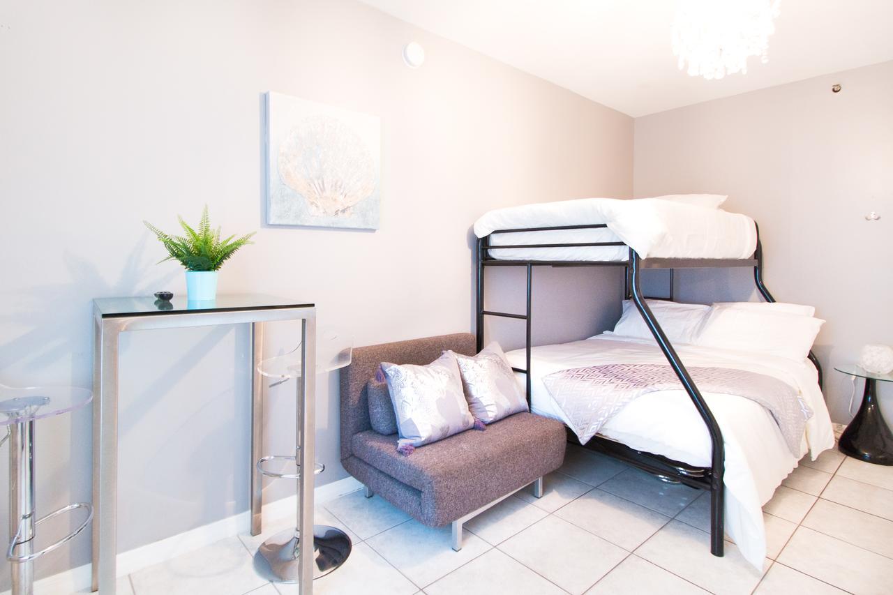 Ocean Walk Apartments ميامي بيتش المظهر الخارجي الصورة