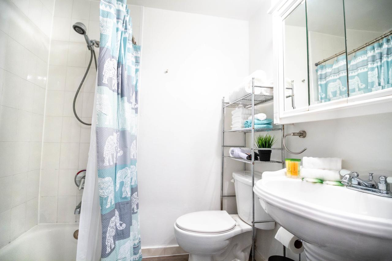 Ocean Walk Apartments ميامي بيتش الغرفة الصورة